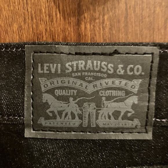 Levis 724 High Rise Straight Crop Ripped Women's Jeans Size 26 Dark Wash Stretch - Picture 7 of 11